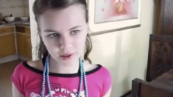 Нарезка порно красивой школьницы и негров