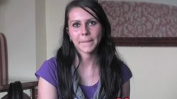 Скромная на вид девушка из Словакии даёт в анал