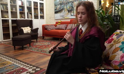 Гермиона косячила и Драко Малфой засадил ей свою волшебную палочку